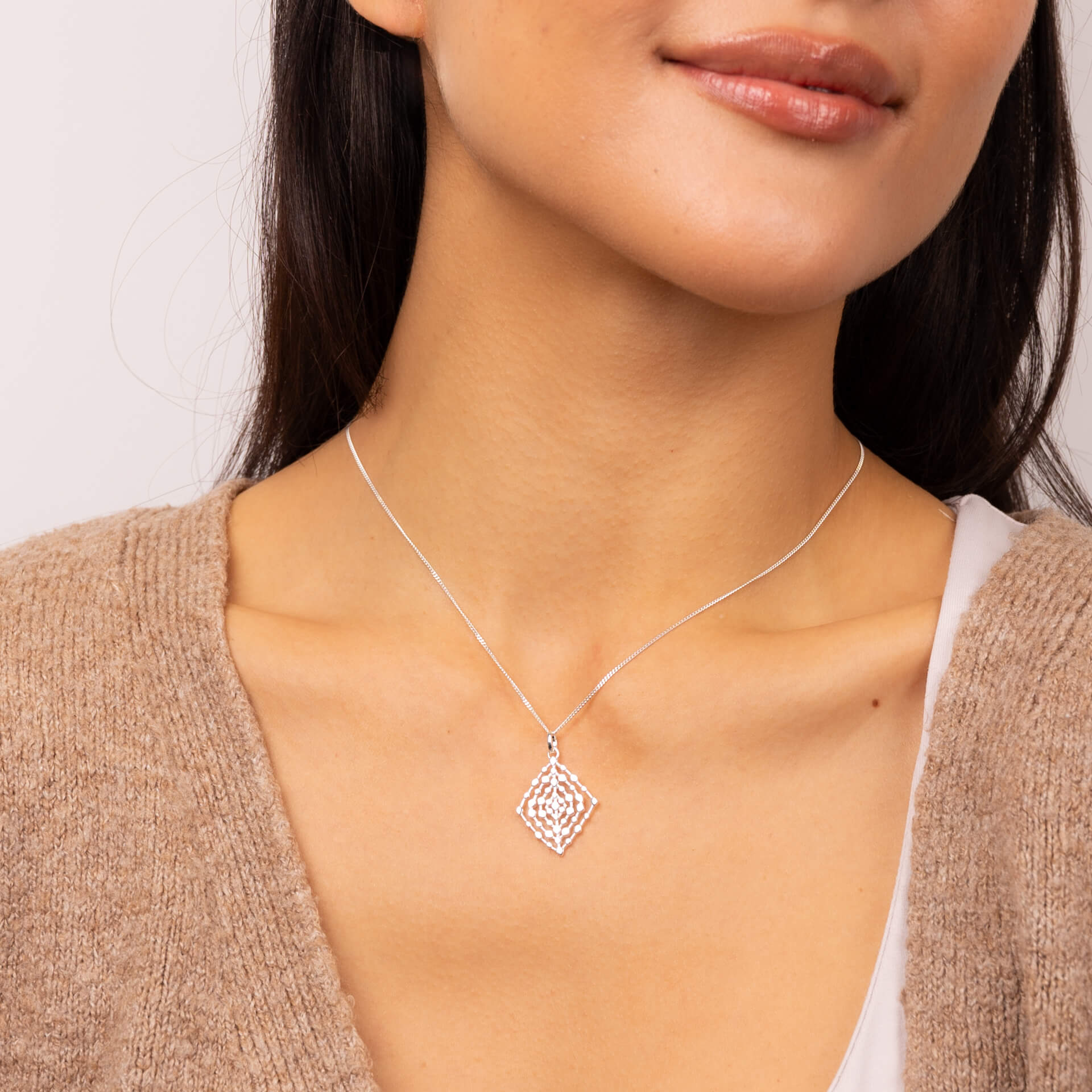 Geometrical Lace Textured Pendant