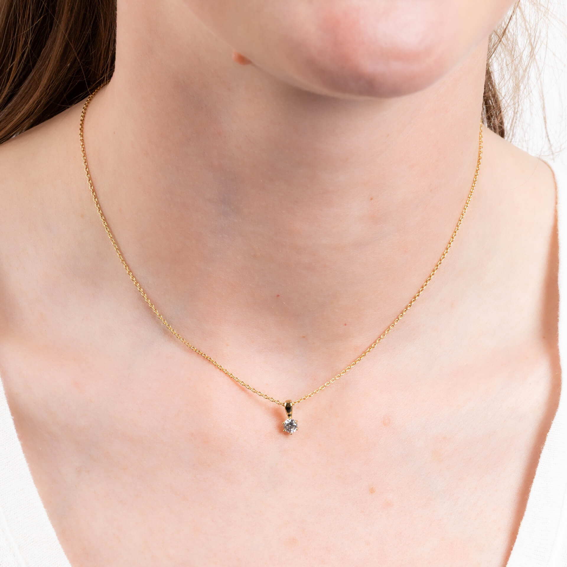 Six Claw Carat Pendant