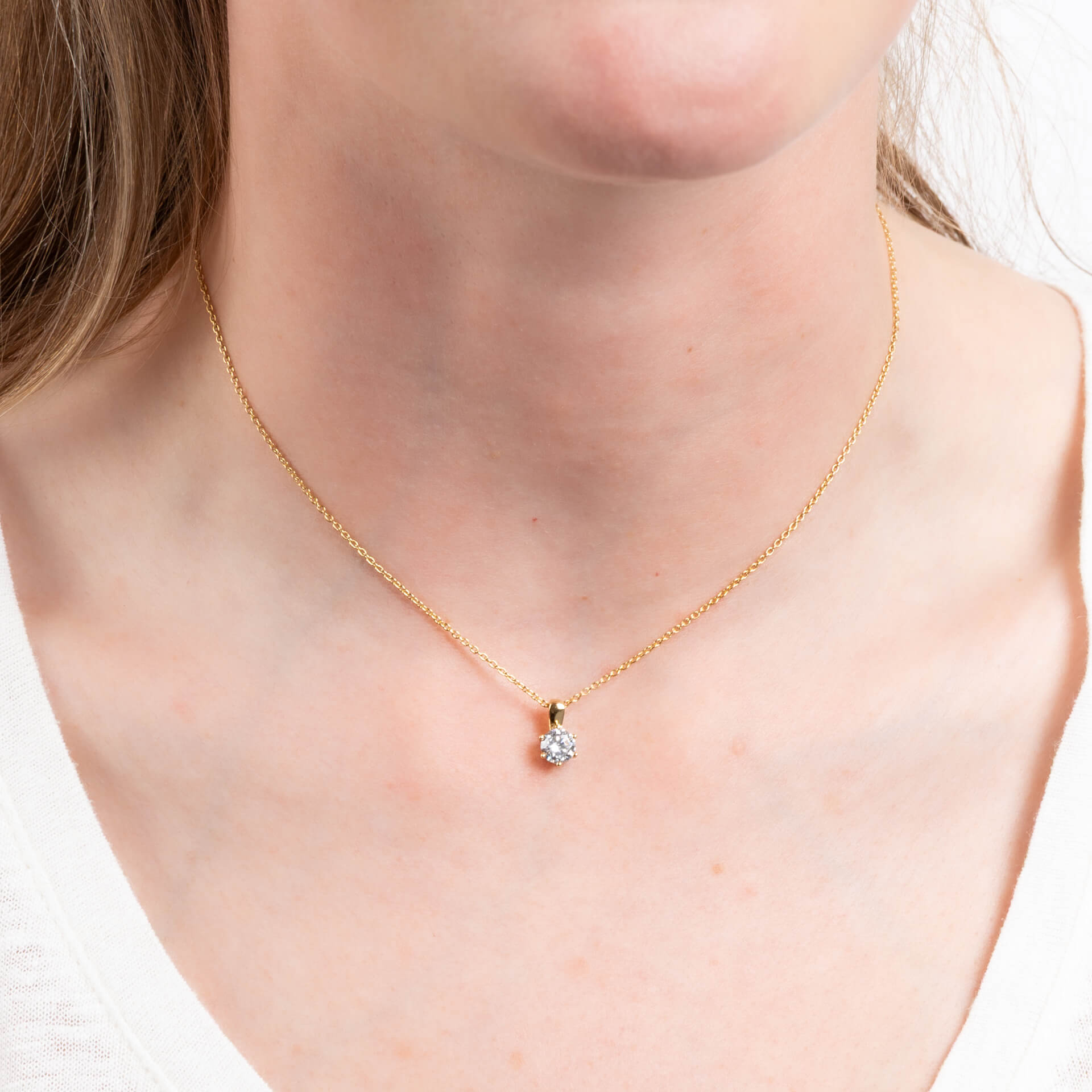 Six Claw Carat Pendant