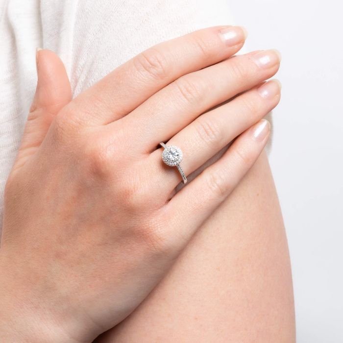 Round Cluster Ring