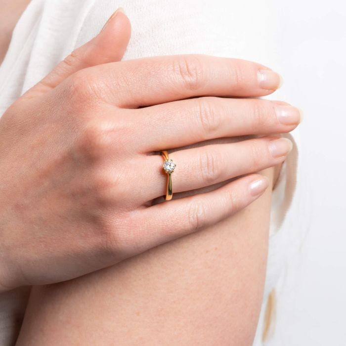 Six Claw Carat Ring