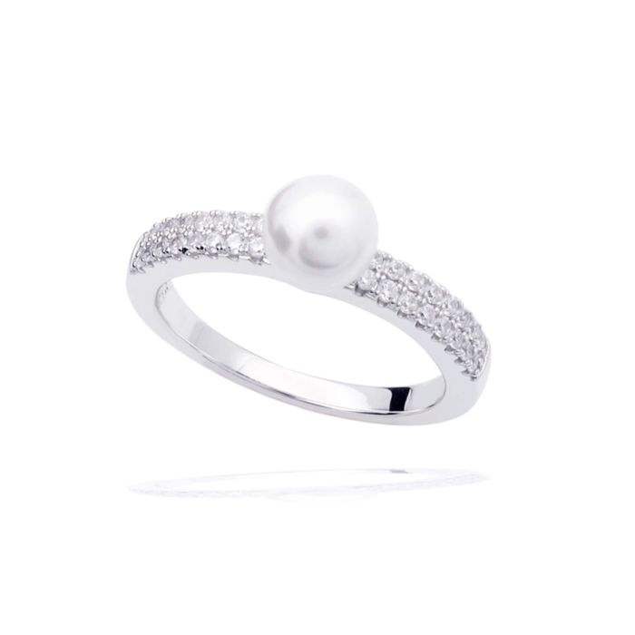 Shell Pearl Ring with Zirconia Shoulders